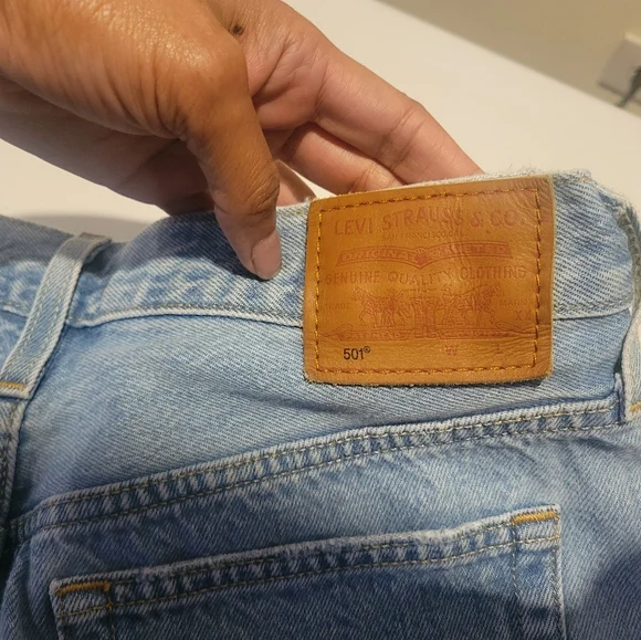 Levi's Denim Shorts -- Button Fly - Picture 3 of 5